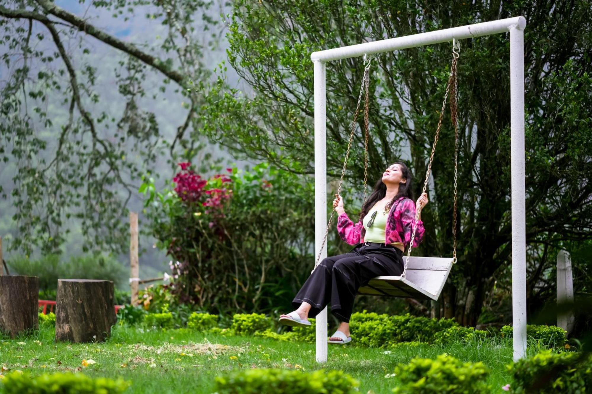 Arivikad Tea Bungalow Munnar By Voye Homes Suryanelli Buitenkant foto